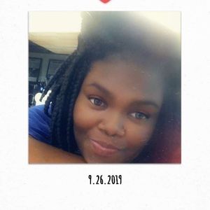 Meet your Posher, Lela